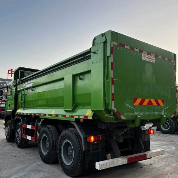 TIANMU-T1198  Sitrak G7 8X4 Dump Truck Fuel Steel Plate Suspension Manual Transmission - Image 3