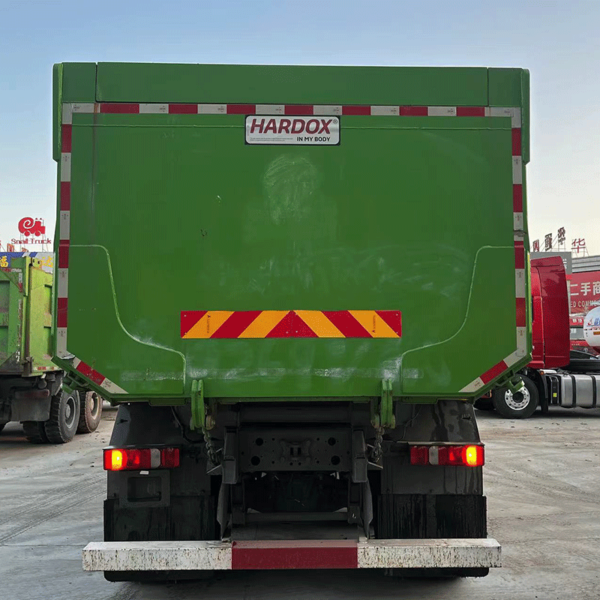TIANMU-T1198  Sitrak G7 8X4 Dump Truck Fuel Steel Plate Suspension Manual Transmission - Image 4