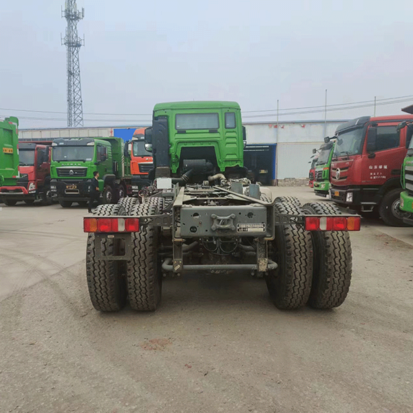 TIANMU-Y1056  SITRAK G5 8X4 Dump Truck Fuel Steel Plate Suspension Manual Transmission (Green model) - Image 4